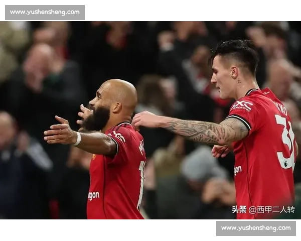 前曼联铁卫力荐双星：姆贝莫锋线利刃 + 库尼亚中场新核