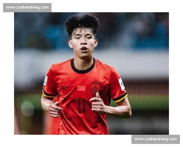 黄希扬点赞国足新星：王钰栋们的未来值得期待